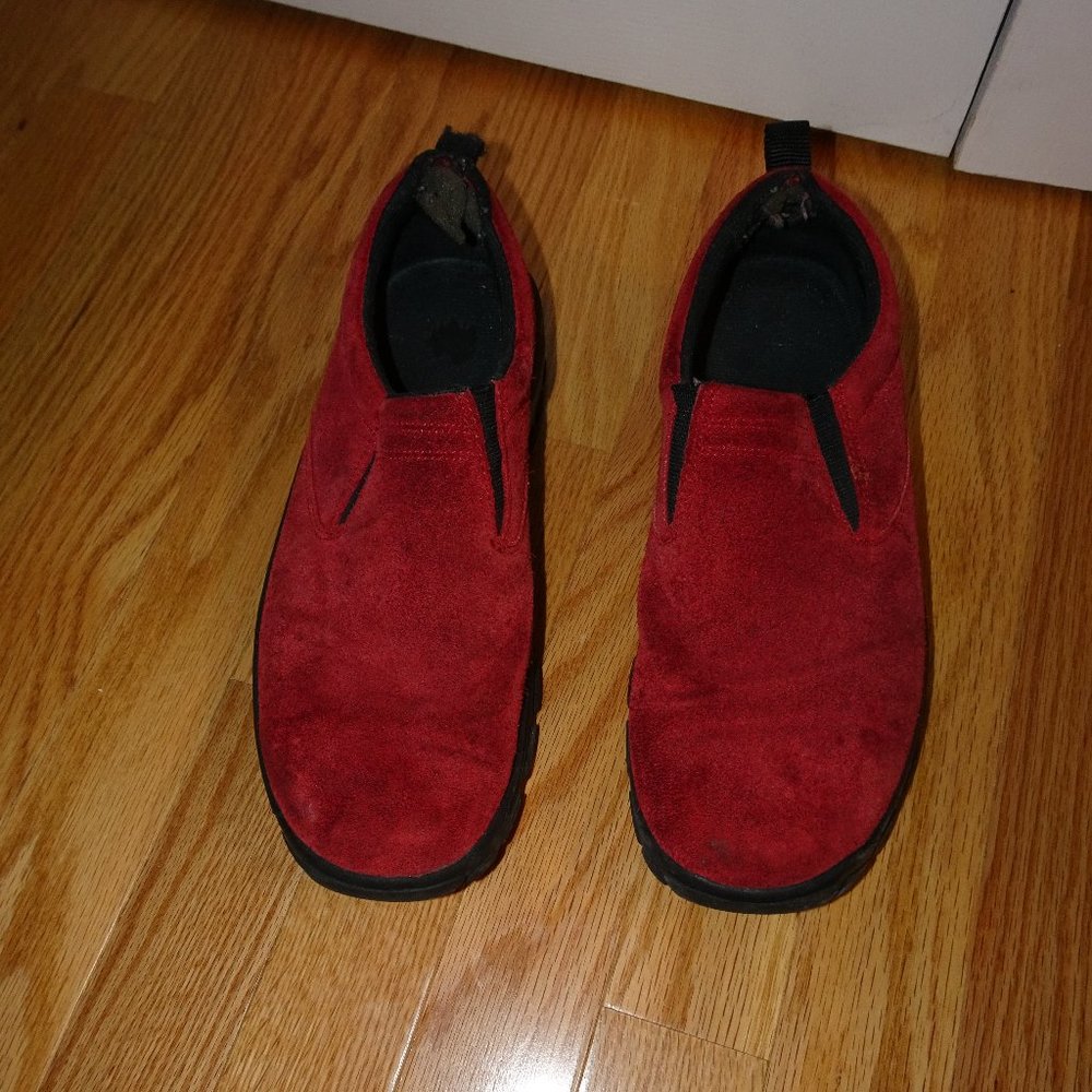 Vintage Beaver Creek Red Suede Closed Heel Clogs Womens Size 8M